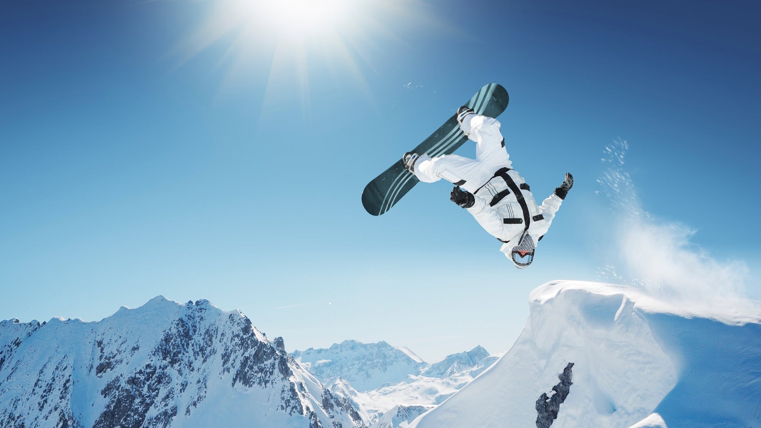 麦考的防守站位精准，成为全黑队取胜的秘密武器，麦考4连冠